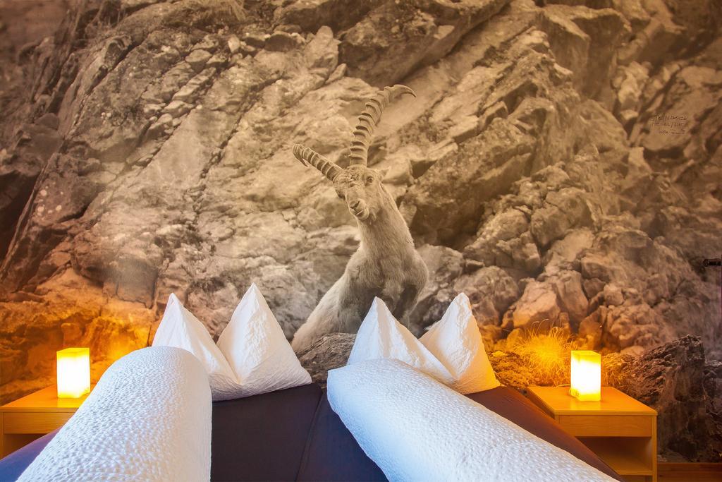 Hotel Raetia Ilanz/Glion Bagian luar foto