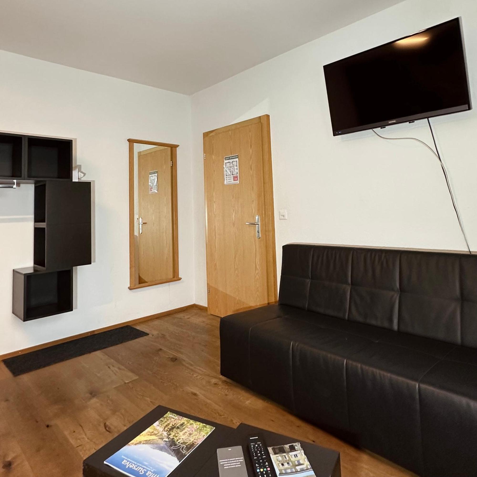 Hotel Raetia Ilanz/Glion Bagian luar foto