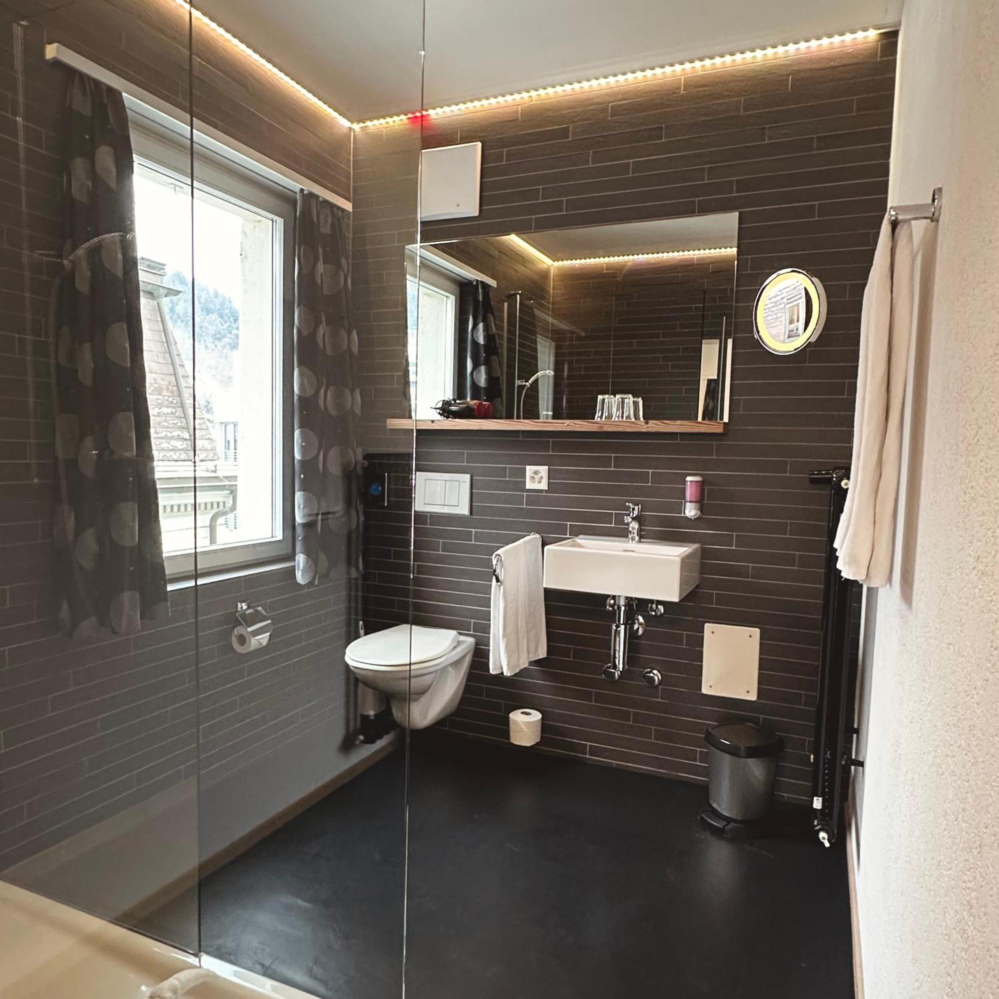Hotel Raetia Ilanz/Glion Bagian luar foto