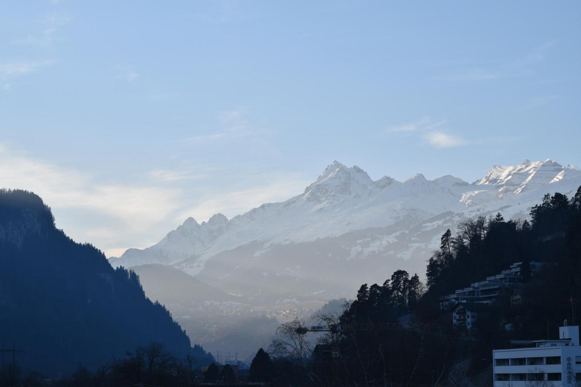 Hotel Raetia Ilanz/Glion Bagian luar foto